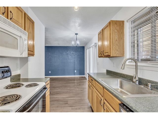 2277 S Buckley Rd 102, Aurora, CO 80013