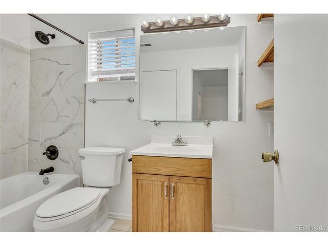 2277 S Buckley Rd 102, Aurora, CO 80013