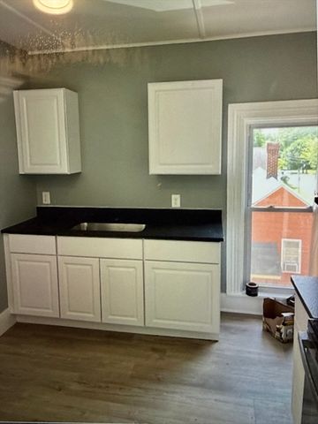 273-279 S Main St, Concord, NH 03301