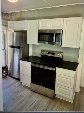 273-279 S Main St, Concord, NH 03301