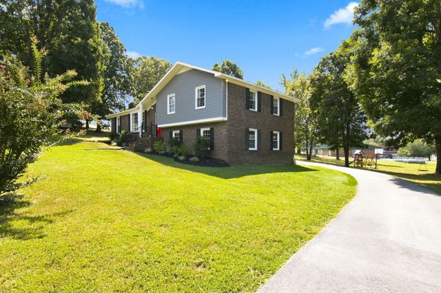 1214 Rainbow Cir, Westmoreland, TN 37186