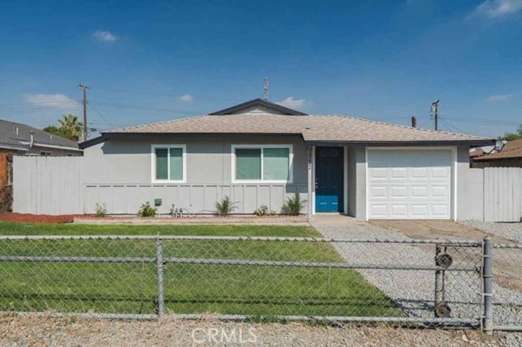 18222 10th, Bloomington, CA 92316