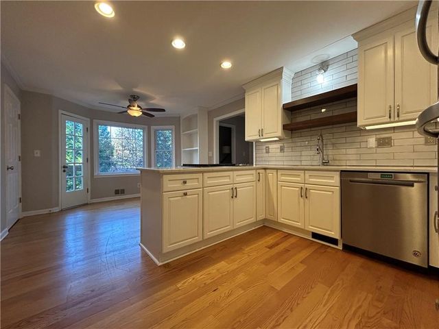 461 Berrypatch SE Lane, Marietta, GA 30067