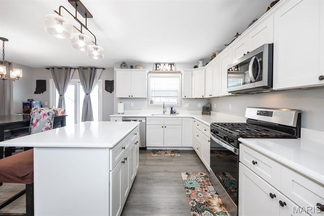 3521 Chippewa Drive, Belleville, IL 62221