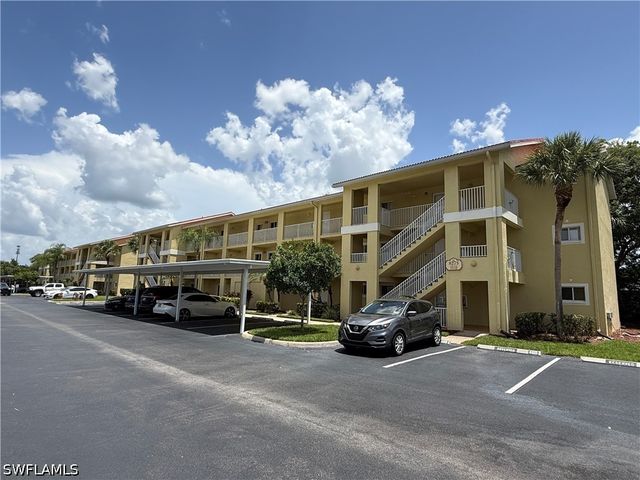8275 Key Royal CIR 1132, Naples, FL 34119