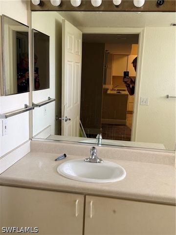 8275 Key Royal CIR 1132, Naples, FL 34119