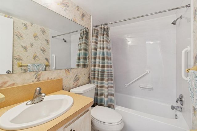 4565 DUHME ROAD 203, St Petersburg, FL 33708