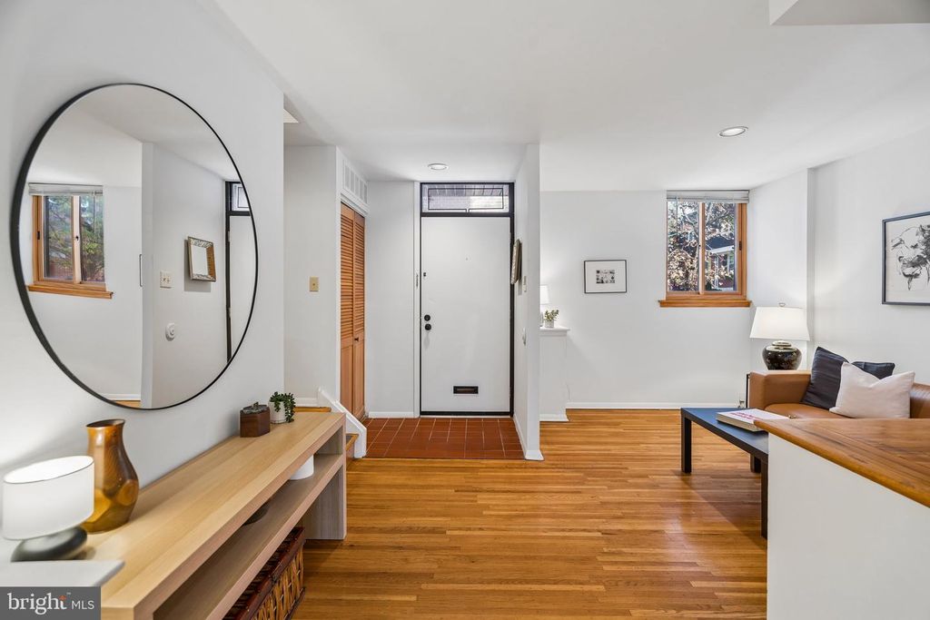 416 S PERTH ST, PHILADELPHIA, PA 19147 — photo 3