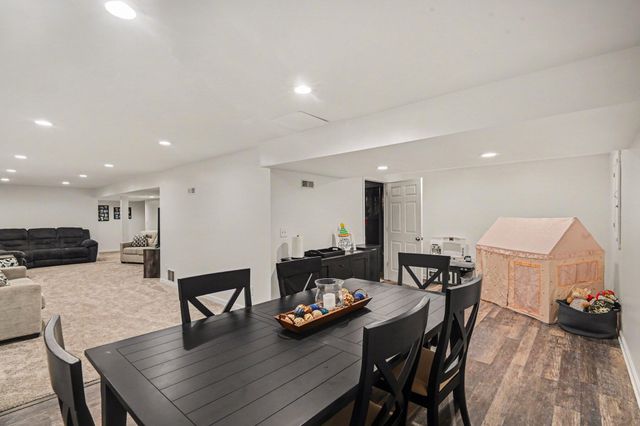 7513 Roxbury, Florence, KY 41042