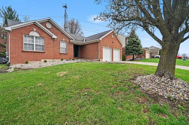 7513 Roxbury, Florence, KY 41042