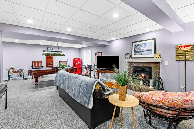 12025 Heron Lake Road, St. John, IN 46373