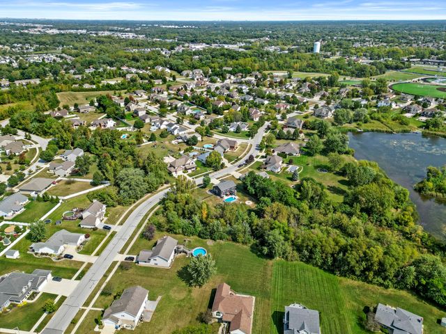 12025 Heron Lake Road, St. John, IN 46373