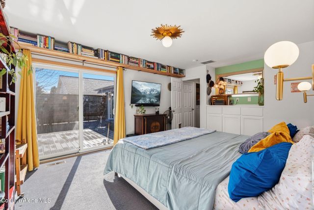 1610 Hemlock CT, Sandpoint, ID 83864