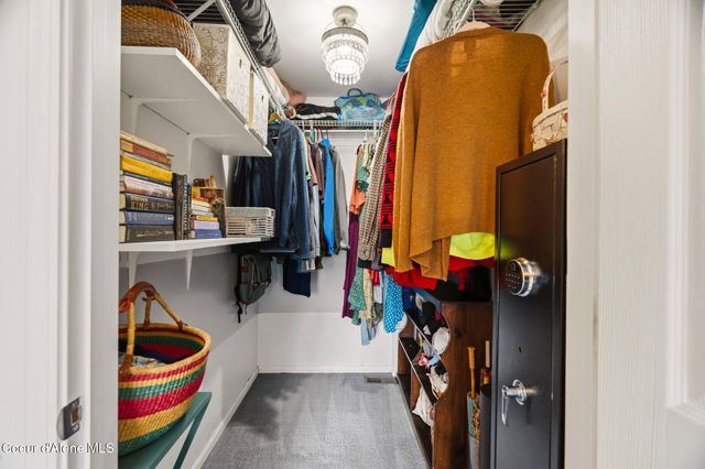 1610 Hemlock CT, Sandpoint, ID 83864