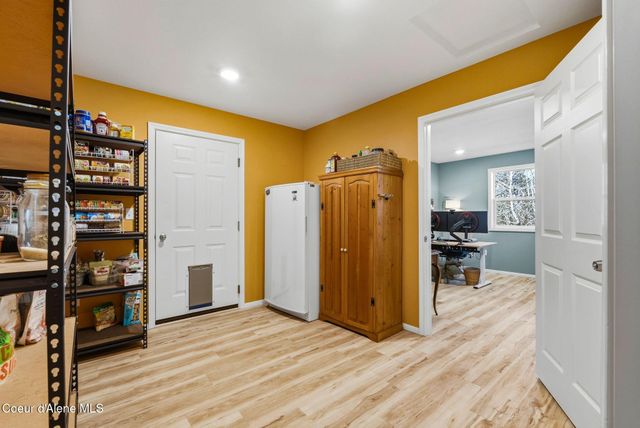 1610 Hemlock CT, Sandpoint, ID 83864