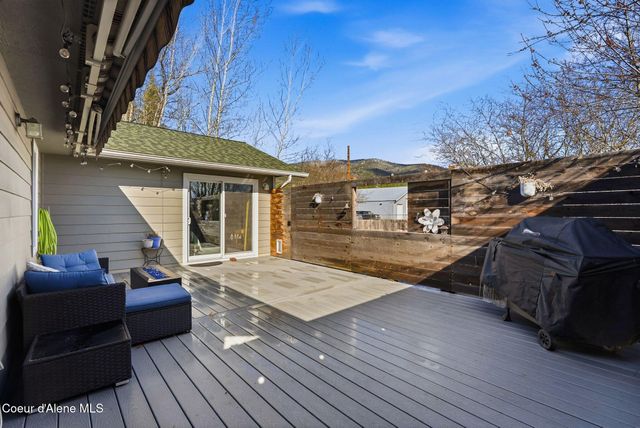 1610 Hemlock CT, Sandpoint, ID 83864