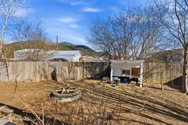 1610 Hemlock CT, Sandpoint, ID 83864