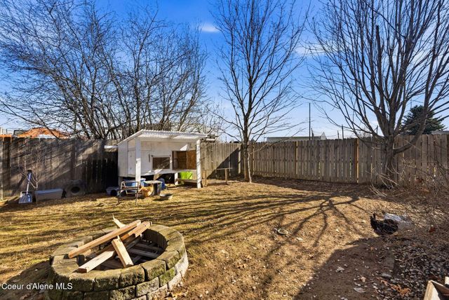 1610 Hemlock CT, Sandpoint, ID 83864