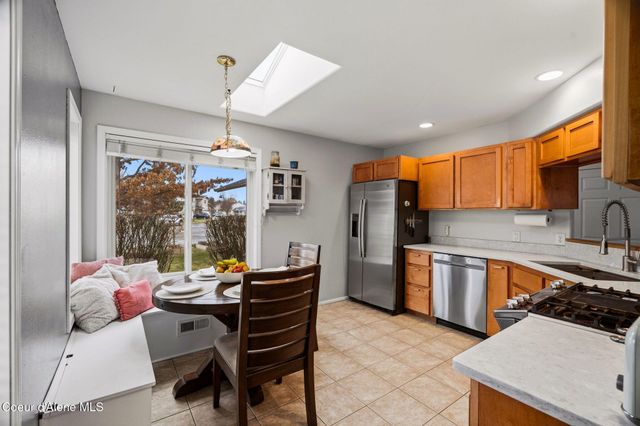 1610 Hemlock CT, Sandpoint, ID 83864