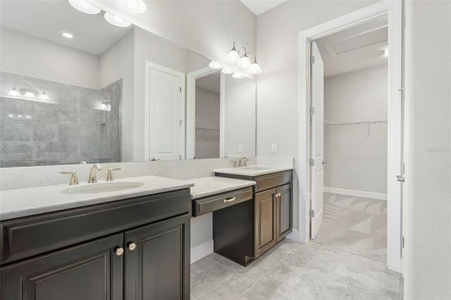 5424 TRAILS BEND COURT STREET, Sarasota, FL 34238