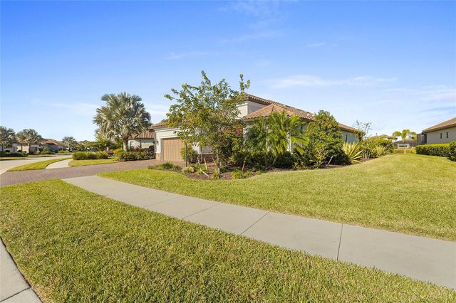 5424 TRAILS BEND COURT STREET, Sarasota, FL 34238
