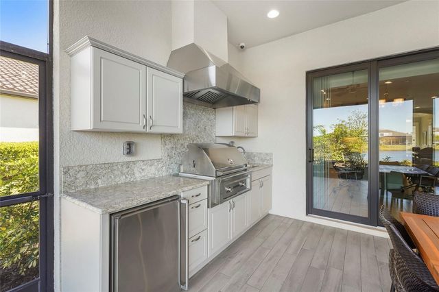 5424 TRAILS BEND COURT STREET, Sarasota, FL 34238