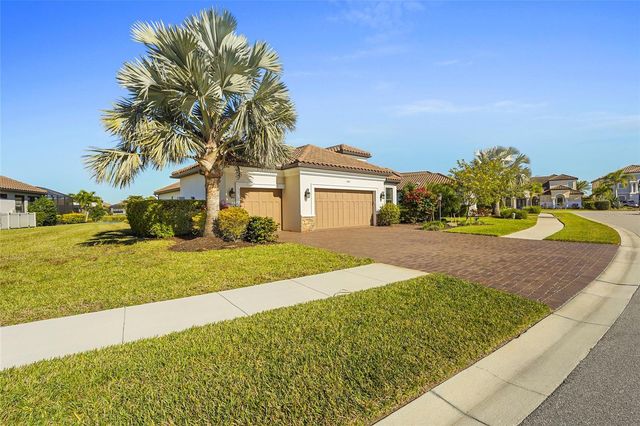 5424 TRAILS BEND COURT STREET, Sarasota, FL 34238