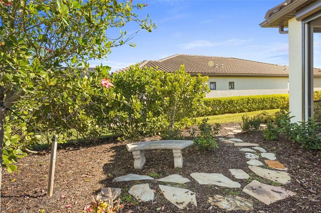 5424 TRAILS BEND COURT STREET, Sarasota, FL 34238