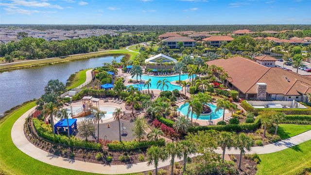 5424 TRAILS BEND COURT STREET, Sarasota, FL 34238