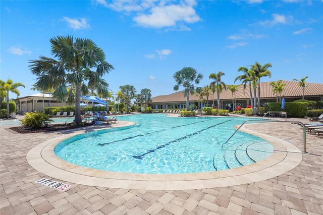 5424 TRAILS BEND COURT STREET, Sarasota, FL 34238