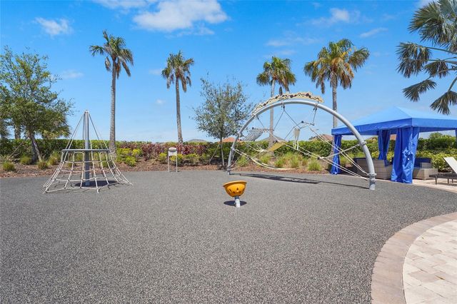 5424 TRAILS BEND COURT STREET, Sarasota, FL 34238