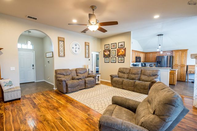 3 EVINGTON COURT, Wichita Falls, TX 76302