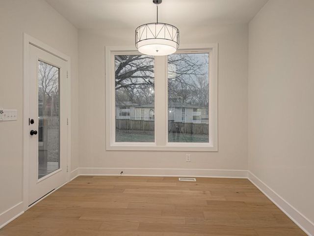 4725 NE Winn Road, Kansas City, MO 64117