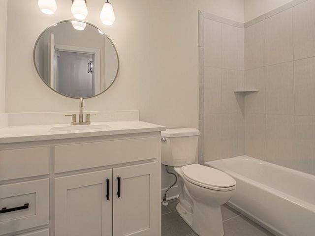 4725 NE Winn Road, Kansas City, MO 64117