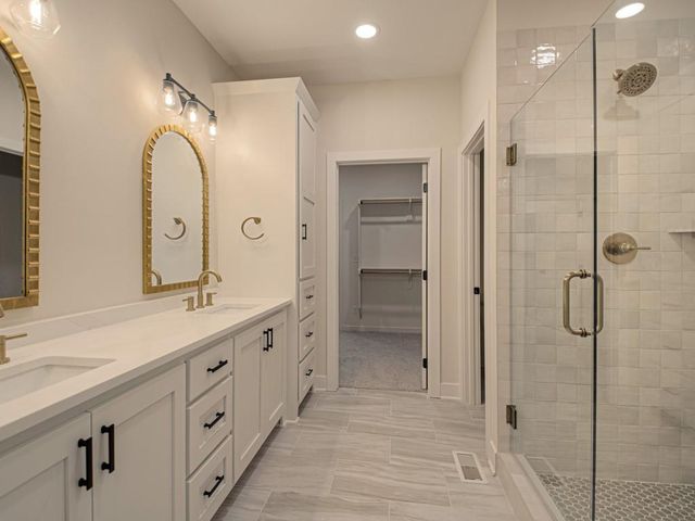 4725 NE Winn Road, Kansas City, MO 64117