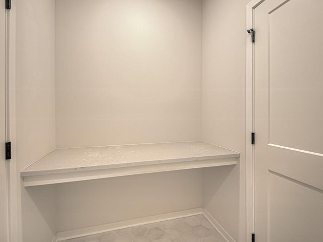 4725 NE Winn Road, Kansas City, MO 64117