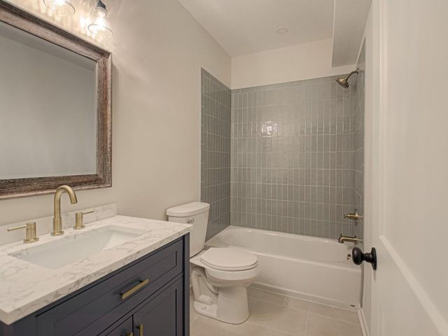 4725 NE Winn Road, Kansas City, MO 64117