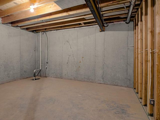 4725 NE Winn Road, Kansas City, MO 64117