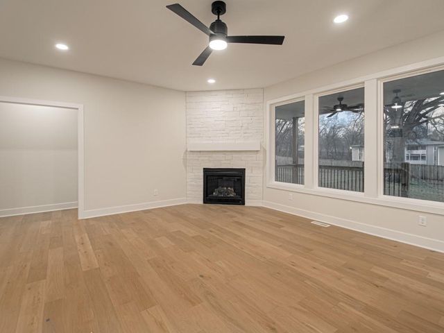 4725 NE Winn Road, Kansas City, MO 64117