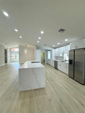 7633 Trapani Ln, Boynton Beach, FL 33472