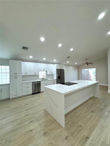 7633 Trapani Ln, Boynton Beach, FL 33472