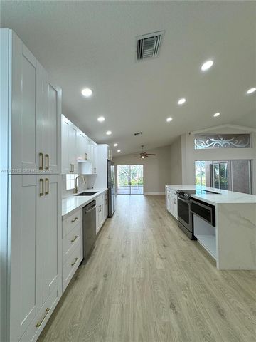 7633 Trapani Ln, Boynton Beach, FL 33472