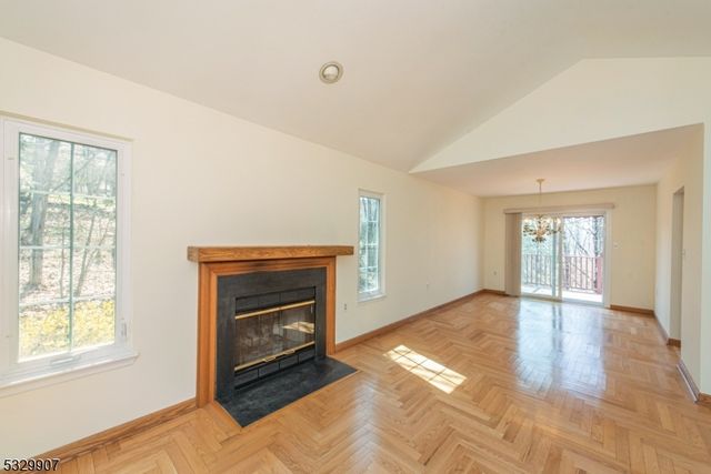 100 Canada Goose Dr, Allamuchy Twp., NJ 07840