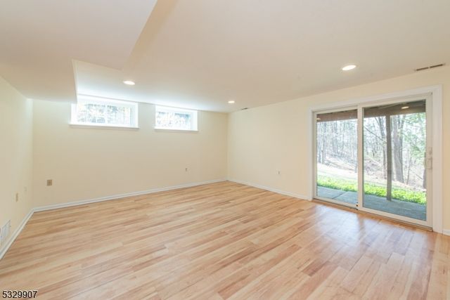 100 Canada Goose Dr, Allamuchy Twp., NJ 07840