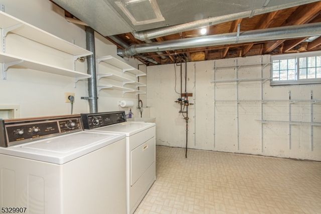 100 Canada Goose Dr, Allamuchy Twp., NJ 07840