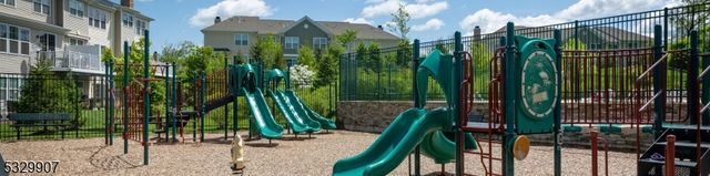 100 Canada Goose Dr, Allamuchy Twp., NJ 07840