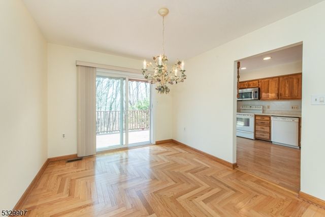 100 Canada Goose Dr, Allamuchy Twp., NJ 07840