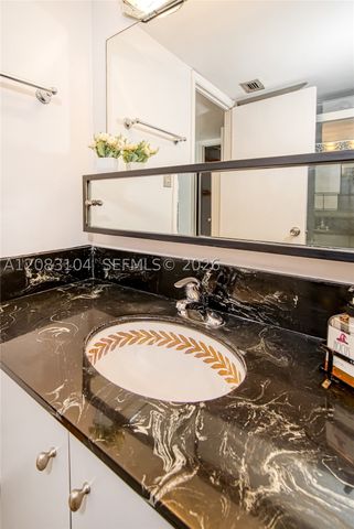18021 Biscayne Blvd 1604, Aventura, FL 33160