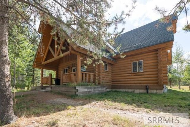 3930 Snow Cap Drive, Island Park, ID 83429