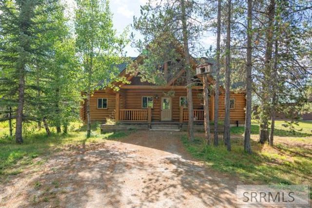 3930 Snow Cap Drive, Island Park, ID 83429